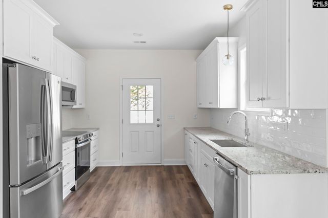 125 S East Avenue, Leesville, SC 29070