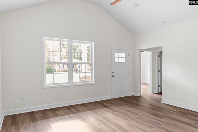 125 S East Avenue, Leesville, SC 29070