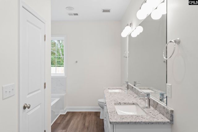 125 S East Avenue, Leesville, SC 29070