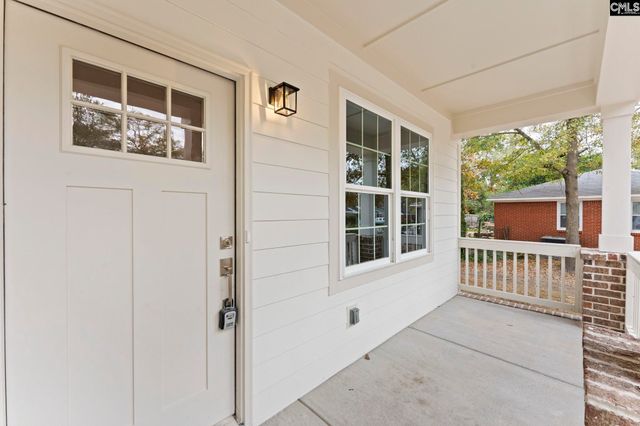 125 S East Avenue, Leesville, SC 29070