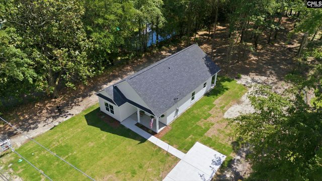 125 S East Avenue, Leesville, SC 29070