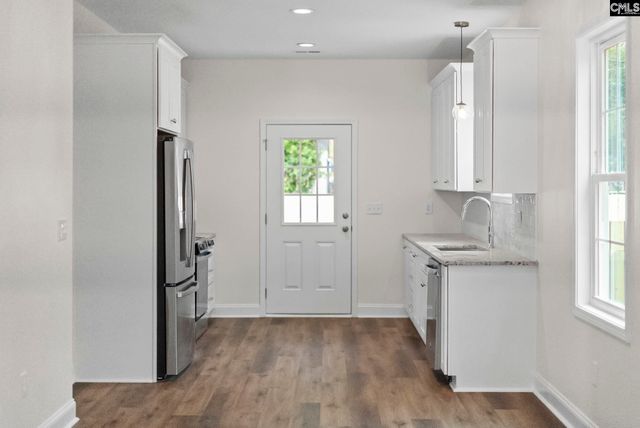 125 S East Avenue, Leesville, SC 29070