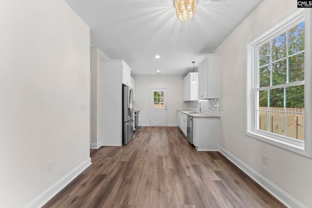 125 S East Avenue, Leesville, SC 29070