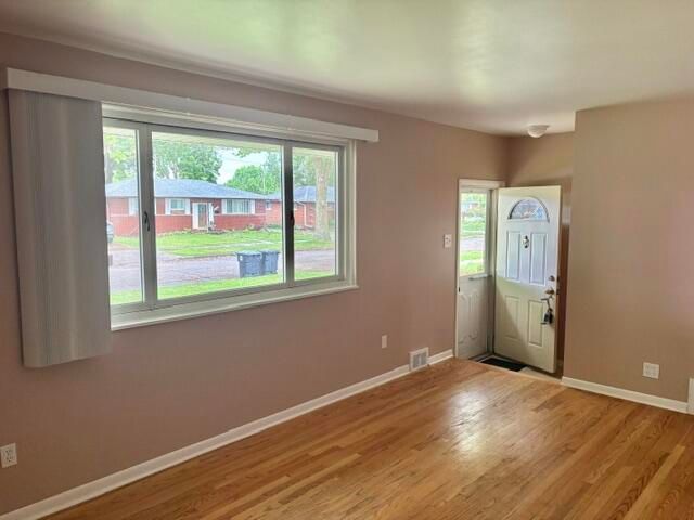 15435 Bainbridge Street, Livonia, MI 48154
