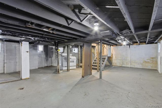 16800 Santa Rosa Drive, Detroit, MI 48221