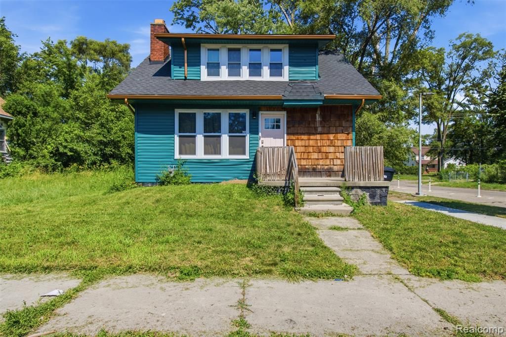 16800 Santa Rosa Drive, Detroit, MI 48221