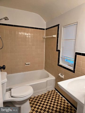 1008 N ROOSEVELT ST, Arlington, VA 22205