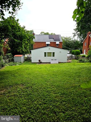 1008 N ROOSEVELT ST, Arlington, VA 22205