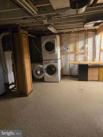 1008 N ROOSEVELT ST, Arlington, VA 22205