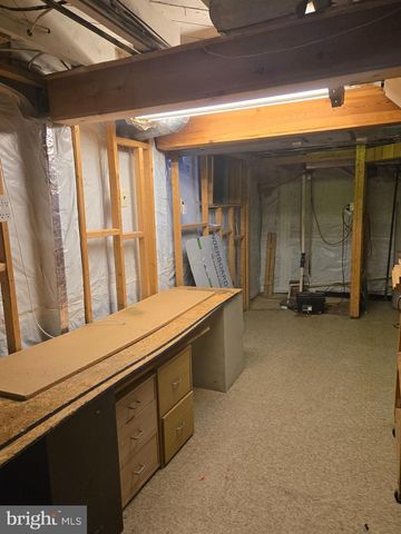 1008 N ROOSEVELT ST, Arlington, VA 22205