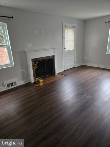 1008 N ROOSEVELT ST, Arlington, VA 22205