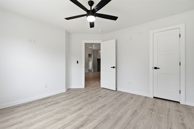 4001 Rolling Oaks Drive, Tulsa, OK 74107