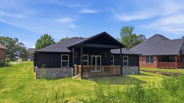 4001 Rolling Oaks Drive, Tulsa, OK 74107