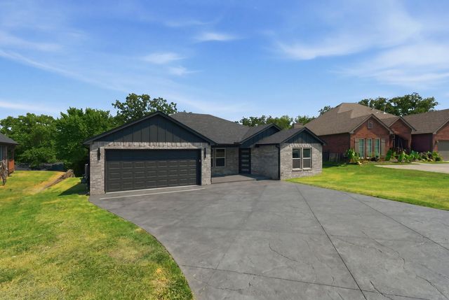 4001 Rolling Oaks Drive, Tulsa, OK 74107