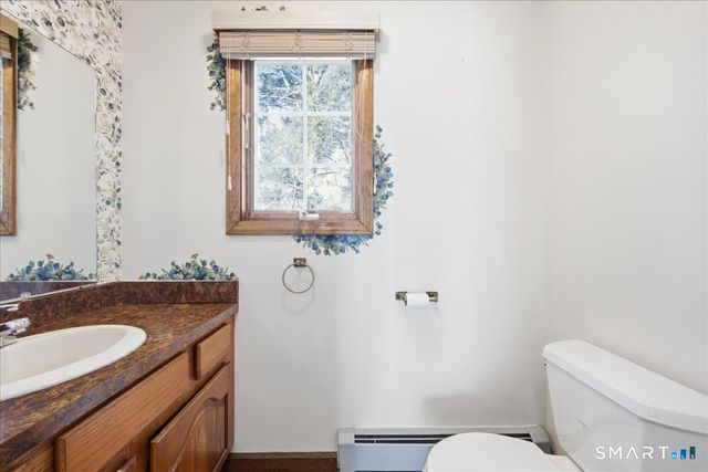 17 Inchcliffe Drive, Ledyard, CT 06335