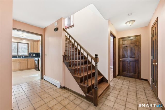 17 Inchcliffe Drive, Ledyard, CT 06335