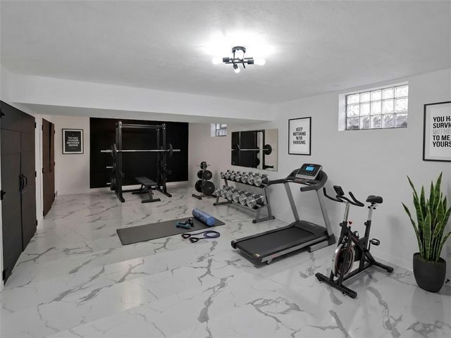 172 Crescent Hills Road, Penn Hills, PA 15235