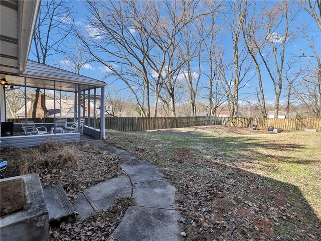 172 Crescent Hills Road, Penn Hills, PA 15235