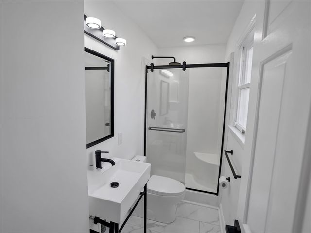 172 Crescent Hills Road, Penn Hills, PA 15235