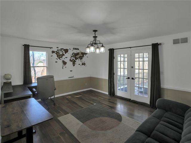 172 Crescent Hills Road, Penn Hills, PA 15235