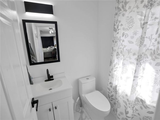 172 Crescent Hills Road, Penn Hills, PA 15235