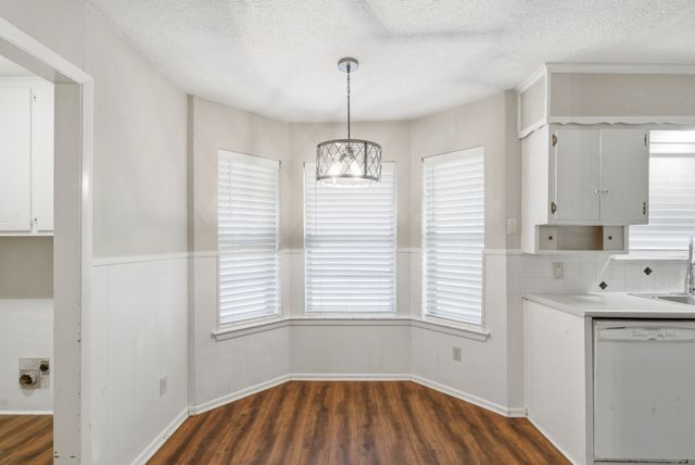 120 Timberlake Drive, Azle, TX 76020