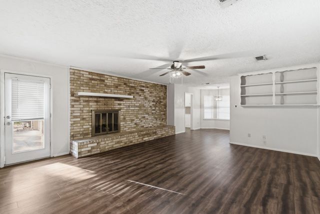 120 Timberlake Drive, Azle, TX 76020