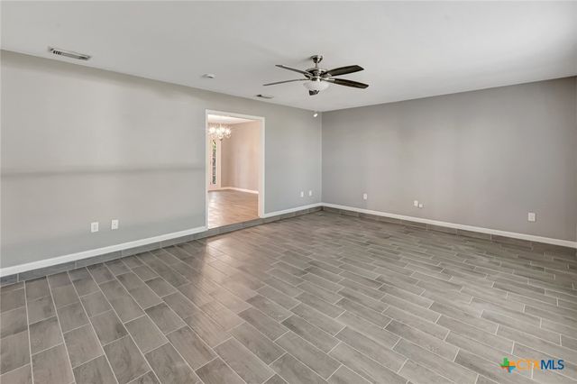 911 Westwood Street, Victoria, TX 77901