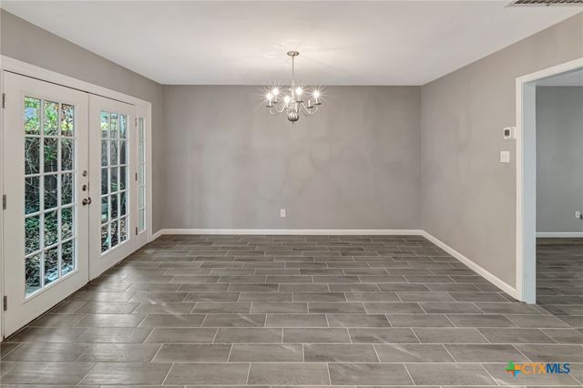 911 Westwood Street, Victoria, TX 77901