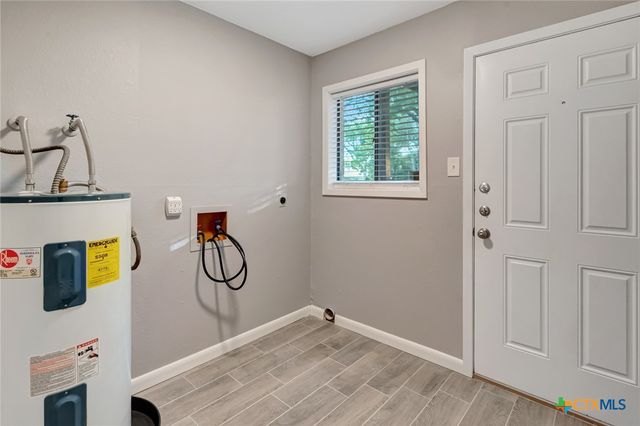 911 Westwood Street, Victoria, TX 77901