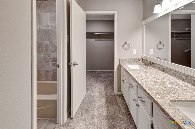 911 Westwood Street, Victoria, TX 77901