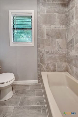 911 Westwood Street, Victoria, TX 77901