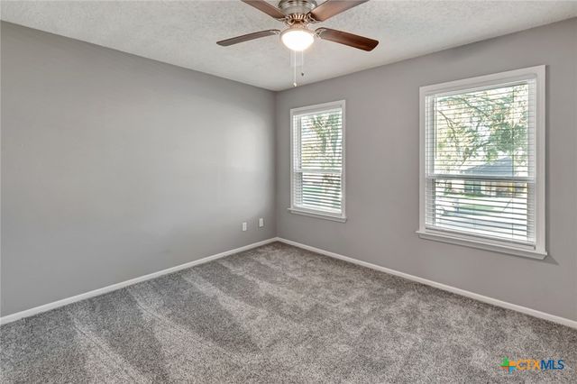 911 Westwood Street, Victoria, TX 77901