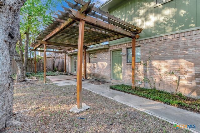 911 Westwood Street, Victoria, TX 77901
