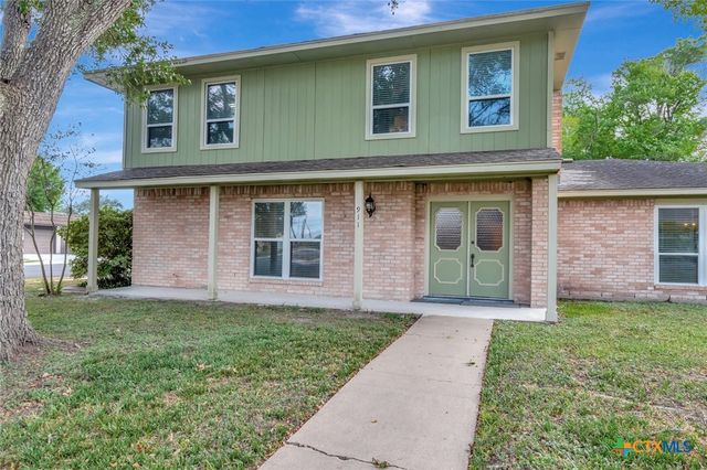 911 Westwood Street, Victoria, TX 77901