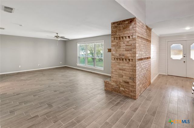 911 Westwood Street, Victoria, TX 77901