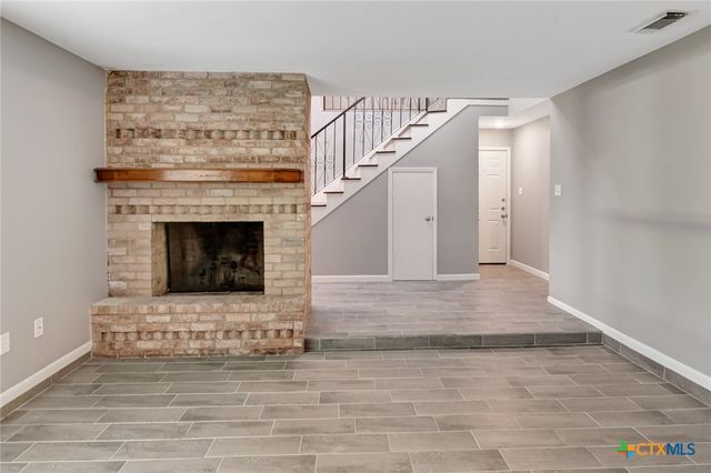 911 Westwood Street, Victoria, TX 77901