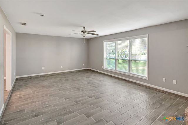 911 Westwood Street, Victoria, TX 77901