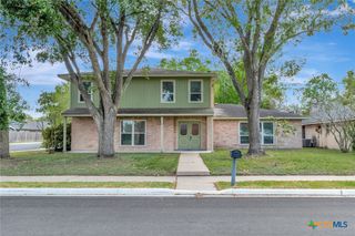 911 Westwood Street, Victoria, TX 77901