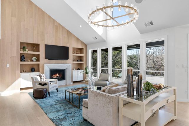 701 Furlong DR, Austin, TX 78746