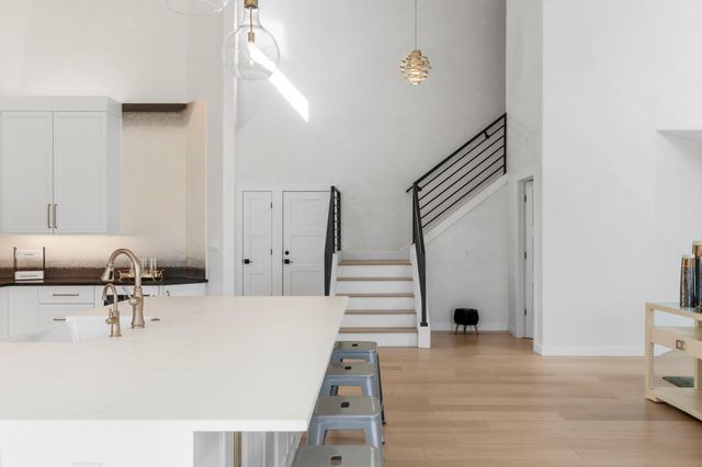 701 Furlong DR, Austin, TX 78746