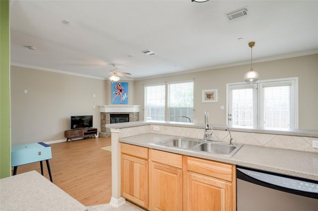 1101 E Parmer LN 315, Austin, TX 78753