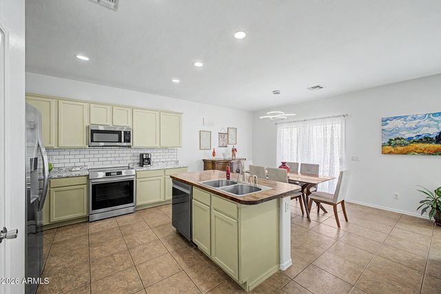 39219 N ZAMPINO Street, San Tan Valley, AZ 85140