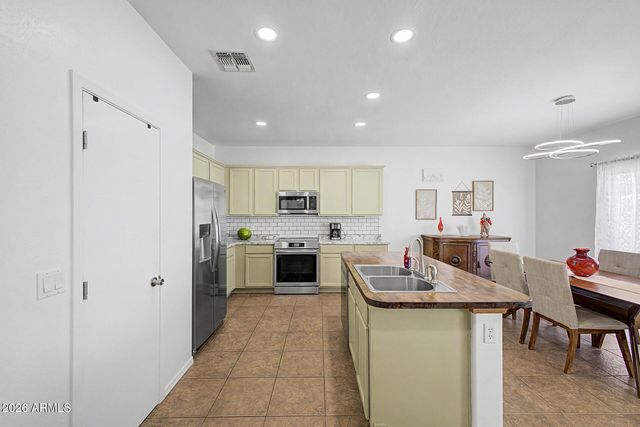 39219 N ZAMPINO Street, San Tan Valley, AZ 85140