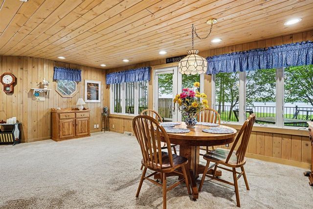 9525 Woodlawn Drive, Portage, MI 49002