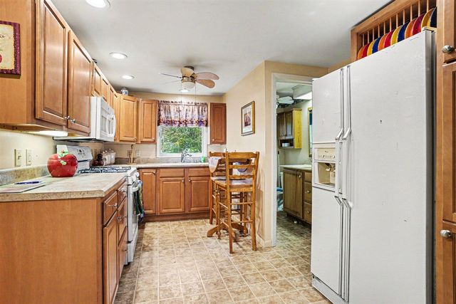 9525 Woodlawn Drive, Portage, MI 49002