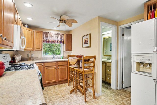 9525 Woodlawn Drive, Portage, MI 49002