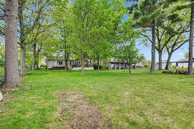 9525 Woodlawn Drive, Portage, MI 49002