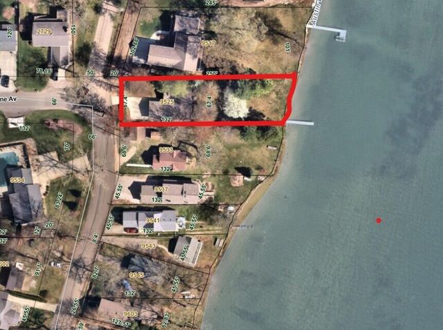 9525 Woodlawn Drive, Portage, MI 49002