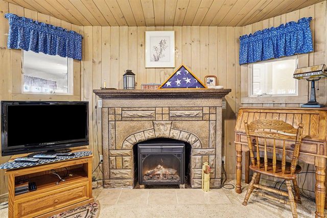 9525 Woodlawn Drive, Portage, MI 49002
